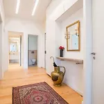 Daire Spacious & Bright In Cais Sodre