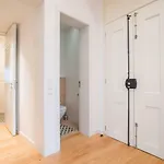 Daire Spacious & Bright In Cais Sodre *
