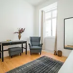 Spacious & Bright In Cais Sodre Appartement Lissabon