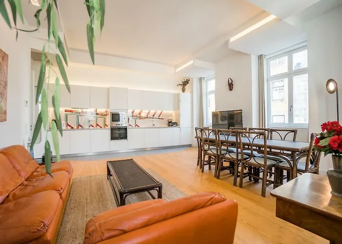 Spacious & Bright In Cais Sodre Apartman *