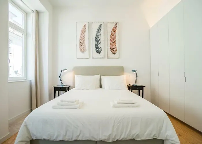 Spacious & Bright In Cais Sodre Apartman Lisboa