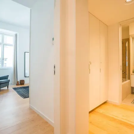 Spacious & Bright In Cais Sodre 아파트 리스본